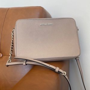 Michael Kors Jet Set Large Crossbody